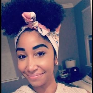 Meet your Posher, Aimee